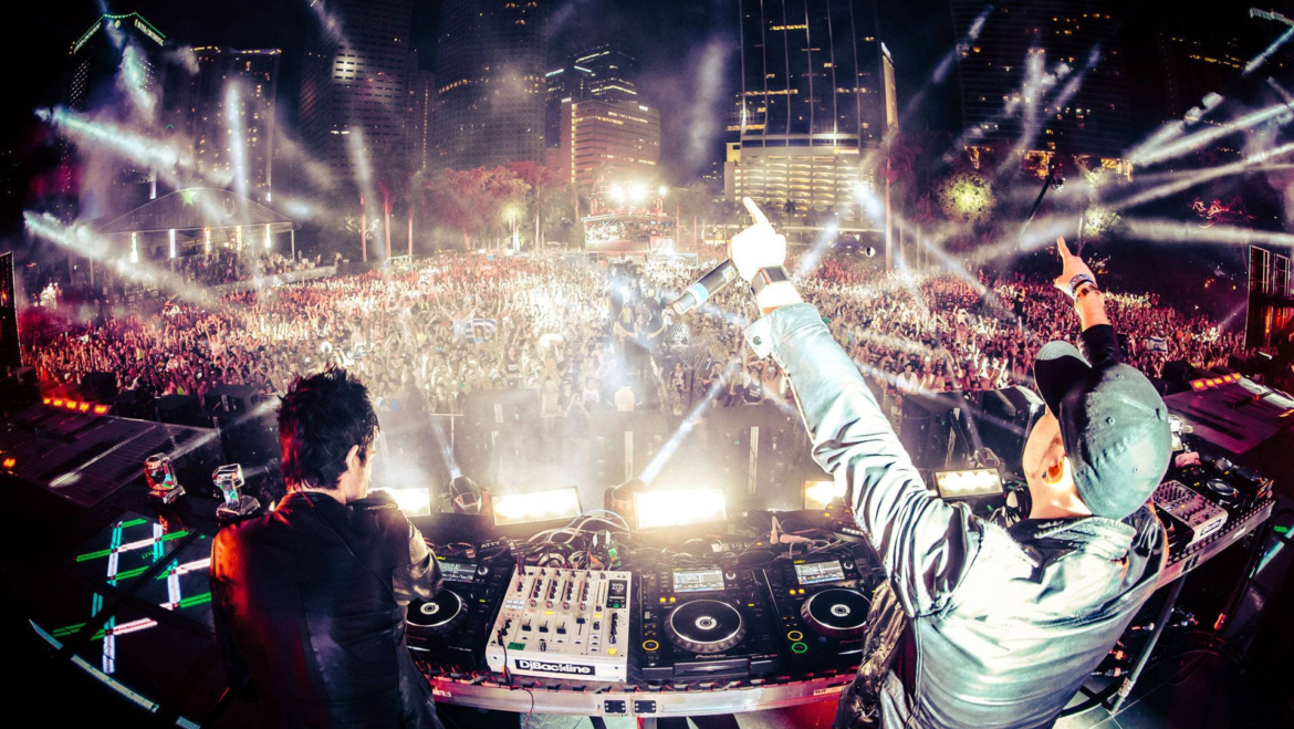 Special Offer: Free Drinks on Friday Nights